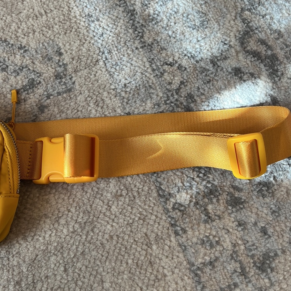 Lululemon Athletica Gold Yellow Clutch Wristlet - Picture 2 of 5